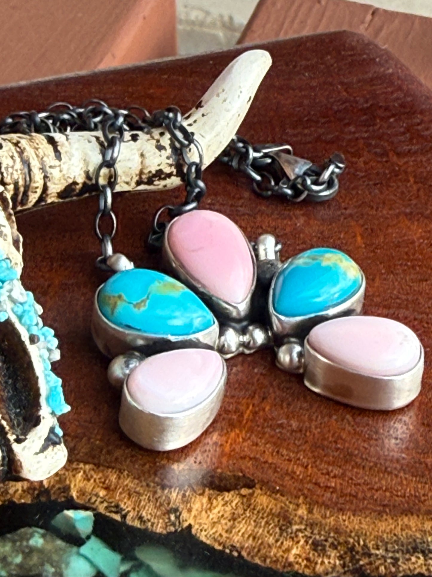 Navajo Handmade Kingman Turquoise and Conch Mix Naja