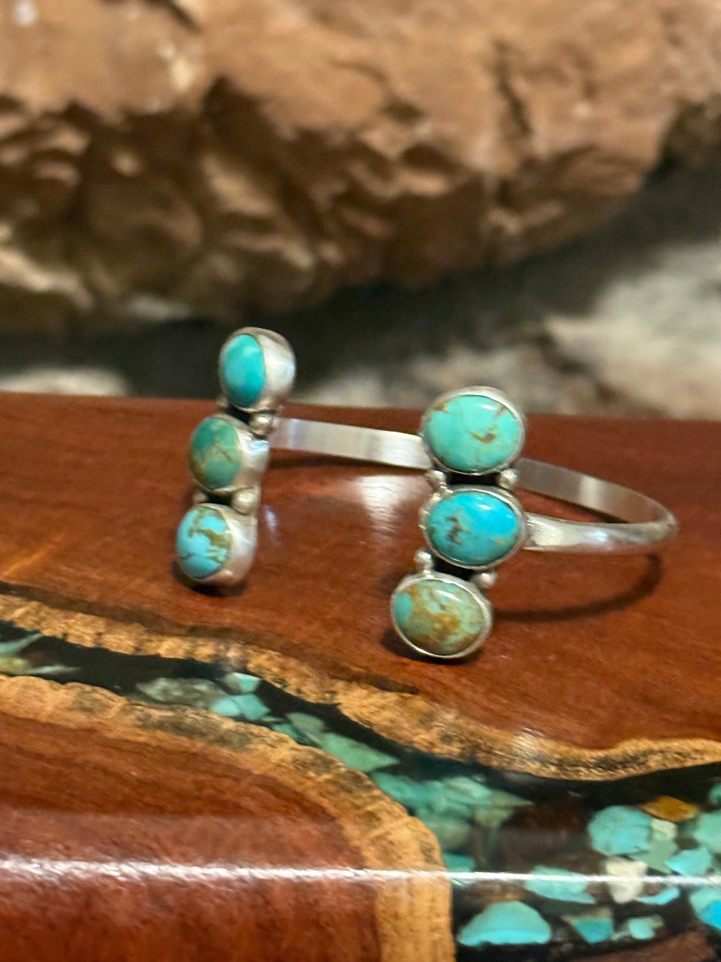 Navajo Handmade Kingman Turquoise 3-Stone Cluster Bracelet Set in Sterling Silver- Made by Geraldine James