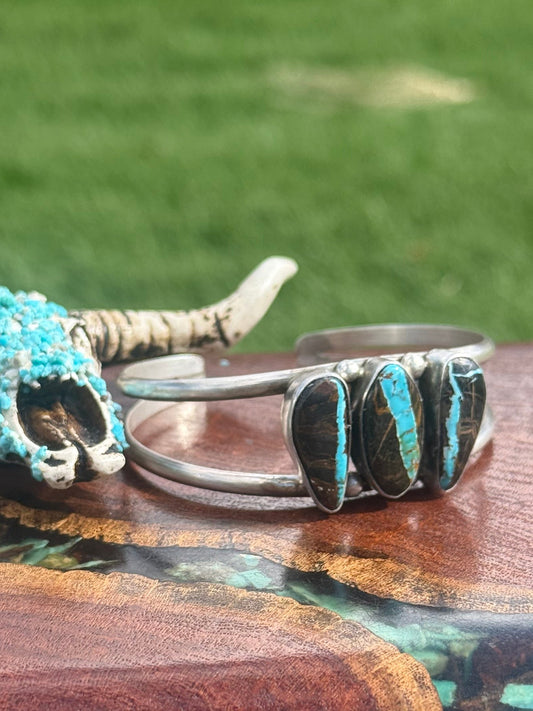 Navajo Handmade BlackJack Turquoise Three Stone Cuff Bracelet