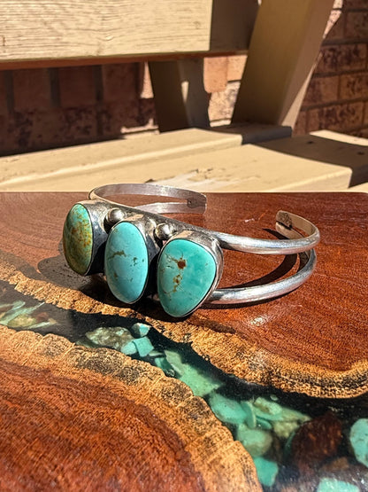 Navajo Handmade Kingman Turquoise Bracelet Set in Sterling Silver