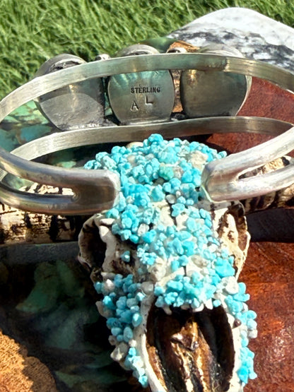 Navajo Handmade Conch Three Stone Cuff