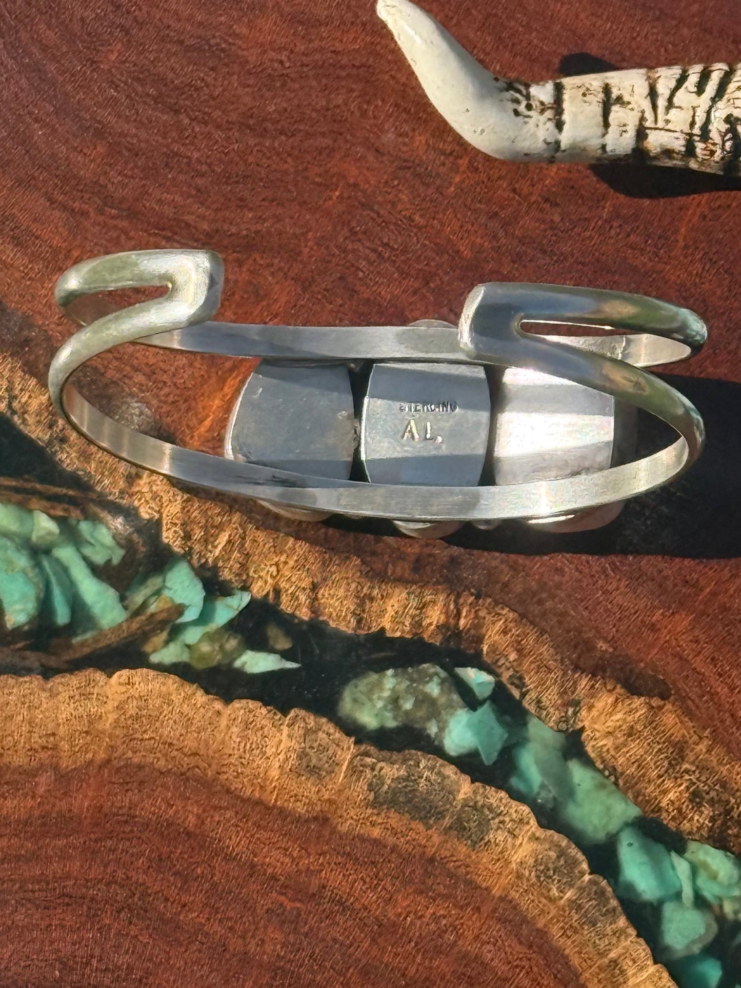 Navajo Handmade Mine 8 Turquoise Three Stone Bracelet ￼