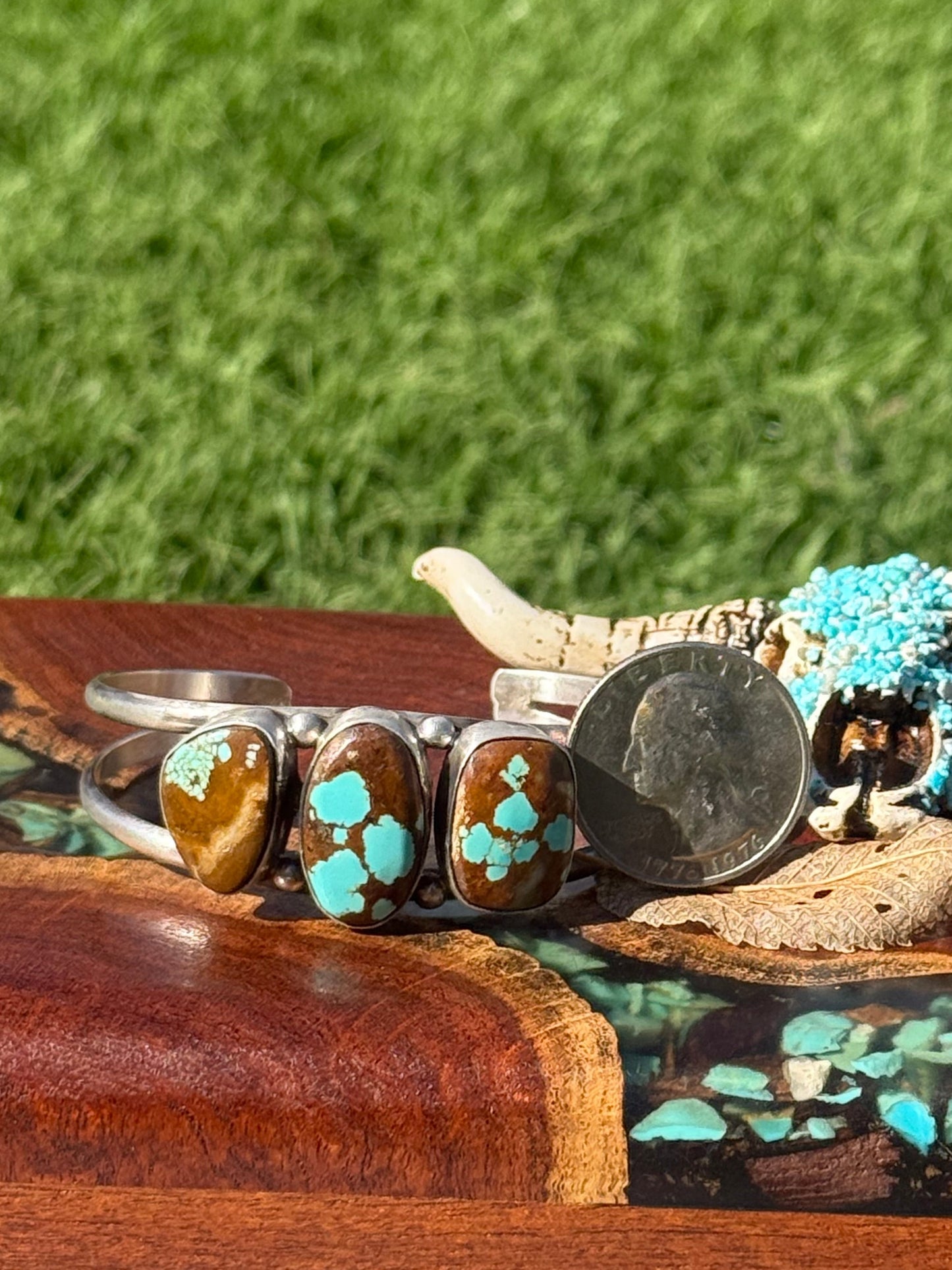 Navajo Handmade Mine 8 Turquoise Three Stone Bracelet ￼
