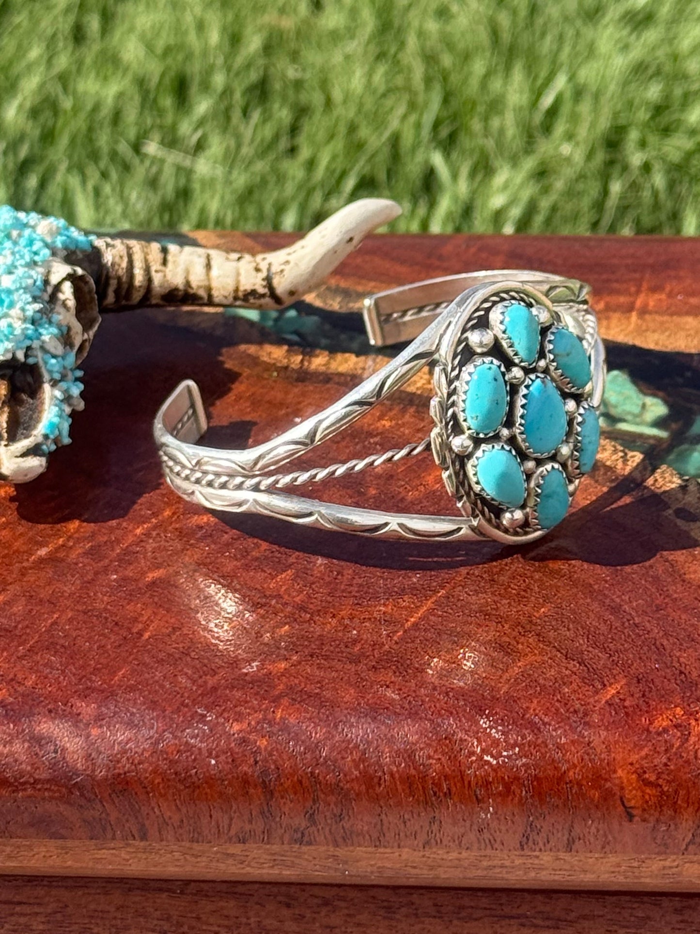 Navajo Handmade Kingman Turquoise Cluster Bracelet