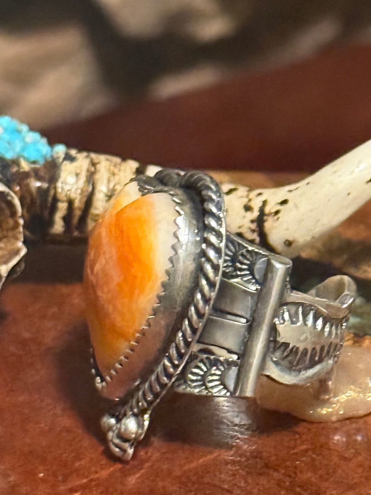 Navajo Handmade Heart Spiny Oyster Ring