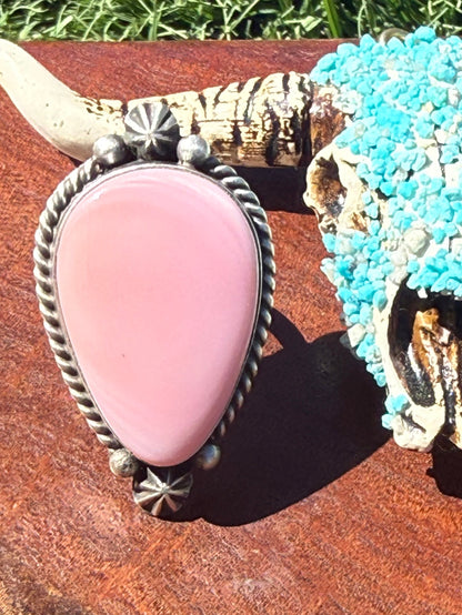 Navajo Handmade Pink Conch Adjustable Ring