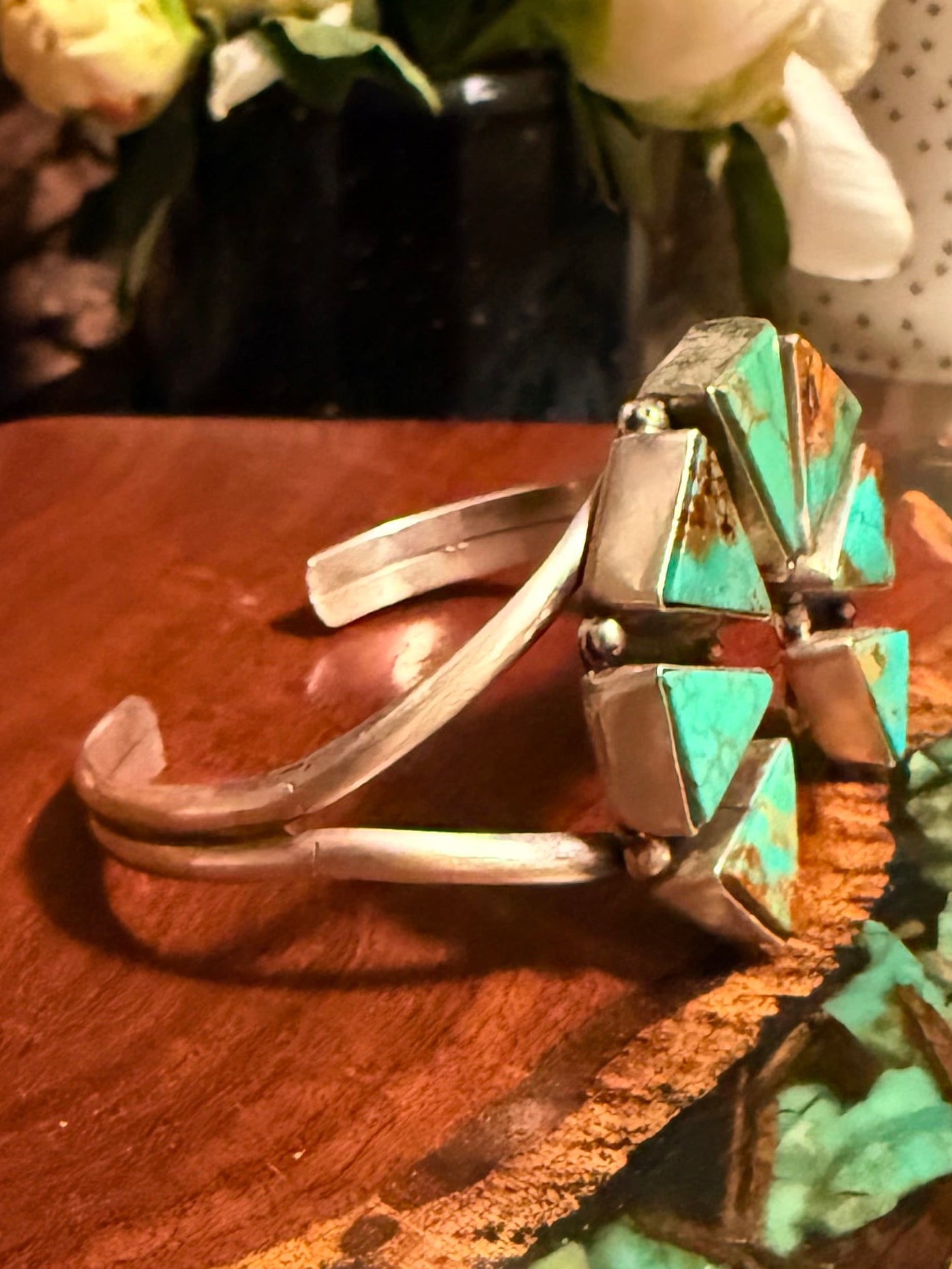 Navajo Handmade Kingman Turquoise Naja Cuff Bracelet