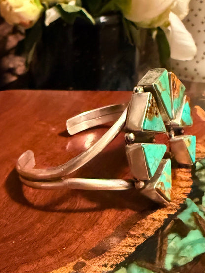 Navajo Handmade Kingman Turquoise Naja Cuff Bracelet