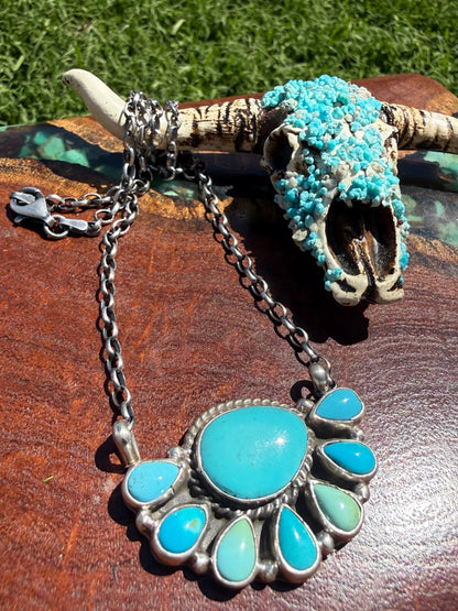 Navajo Handmade Kingman Turquoise Half Cluster Fixed Chain Necklace
