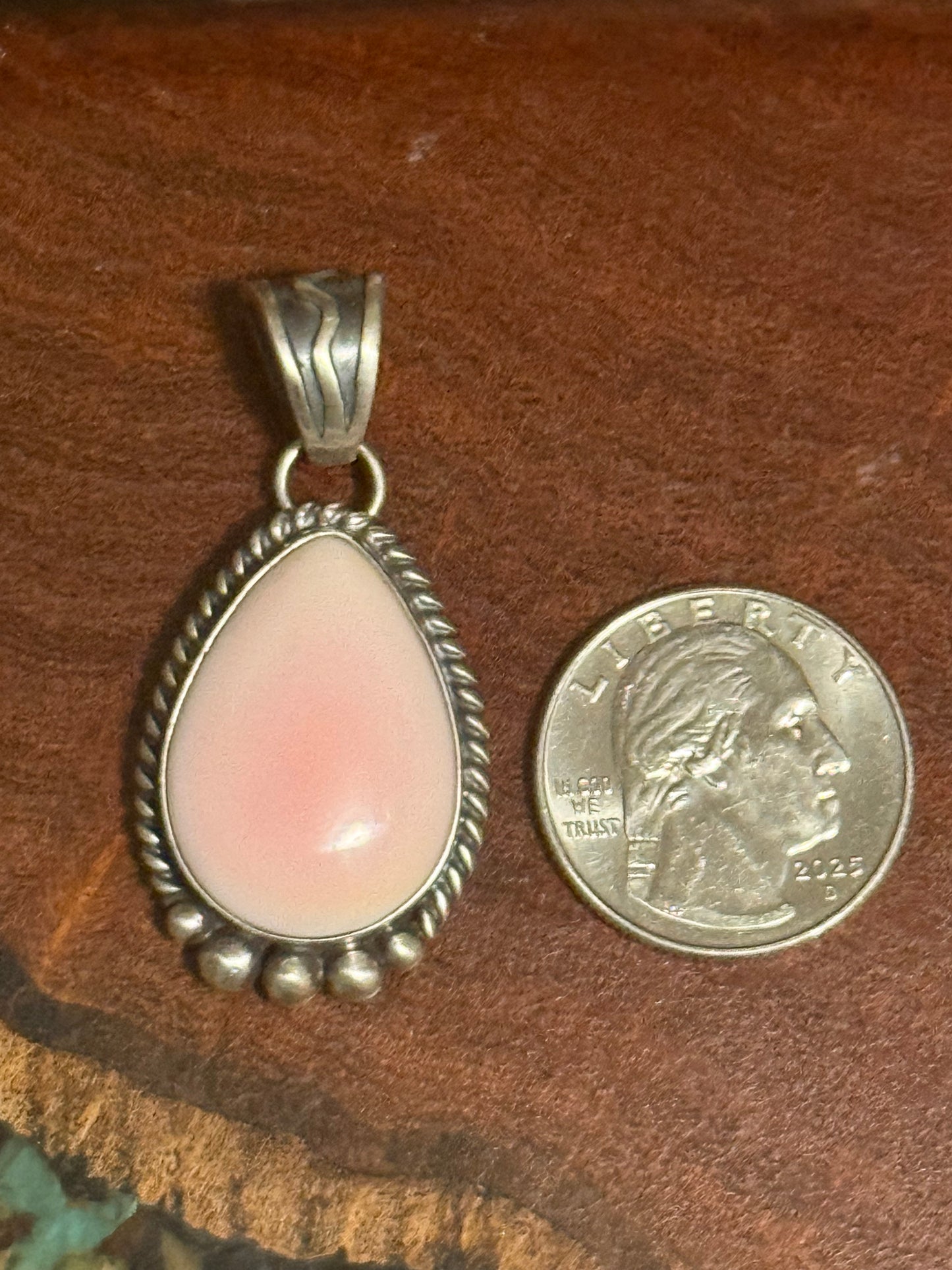 Navajo Handmade Pink Conch Pendant Set In Sterling Silver