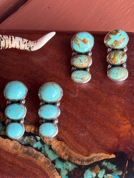 Navajo Handmade Kingman Turquoise Three Stone Stud