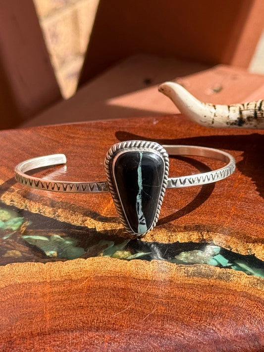 Navajo Handmade Blackjack Cuff Set in Sterling Silver