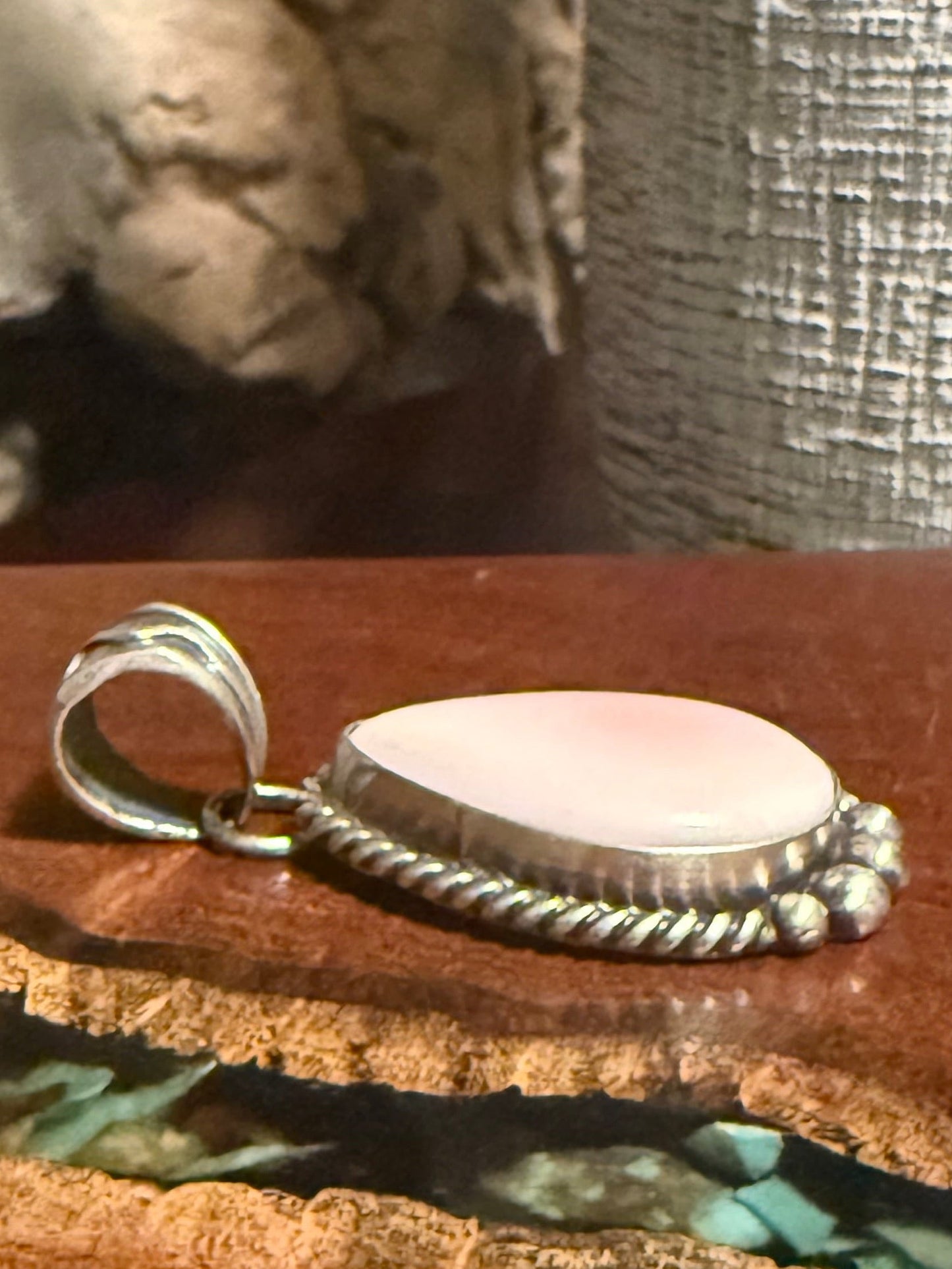 Navajo Handmade Pink Conch Pendant Set In Sterling Silver