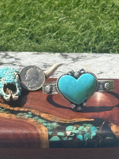 Navajo Handmade Kingman Turquoise Heart Cuff Bracelet