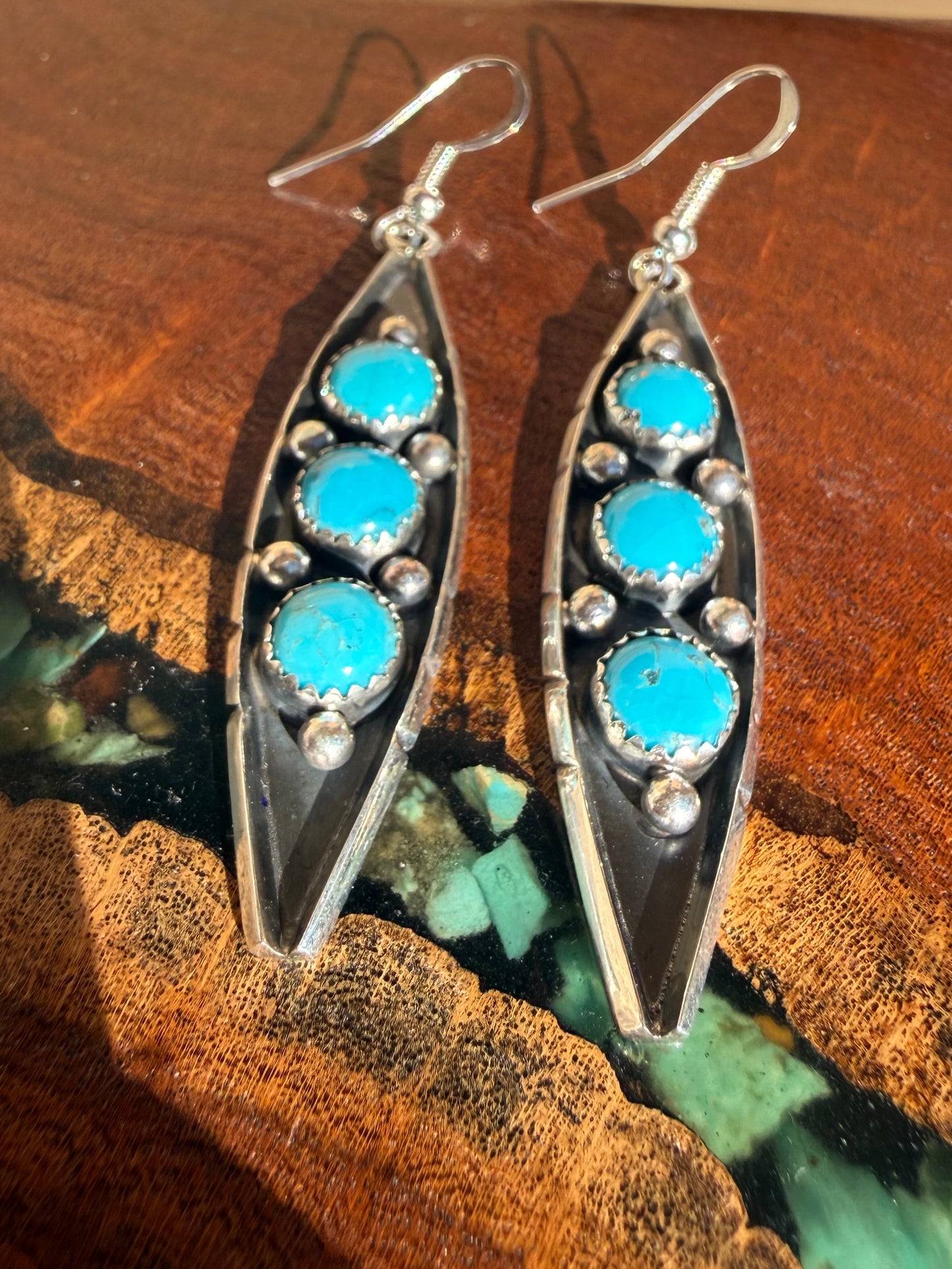 Navajo Handmade Kingman Turquoise Earrings Set In Sterling Silver