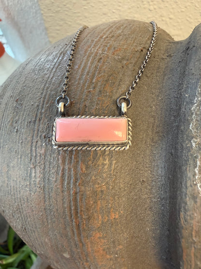 Navajo Handmade Pink Conch Bar Nacklace