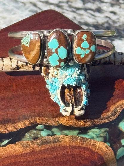 Navajo Handmade Mine 8 Turquoise Three Stone Bracelet ￼