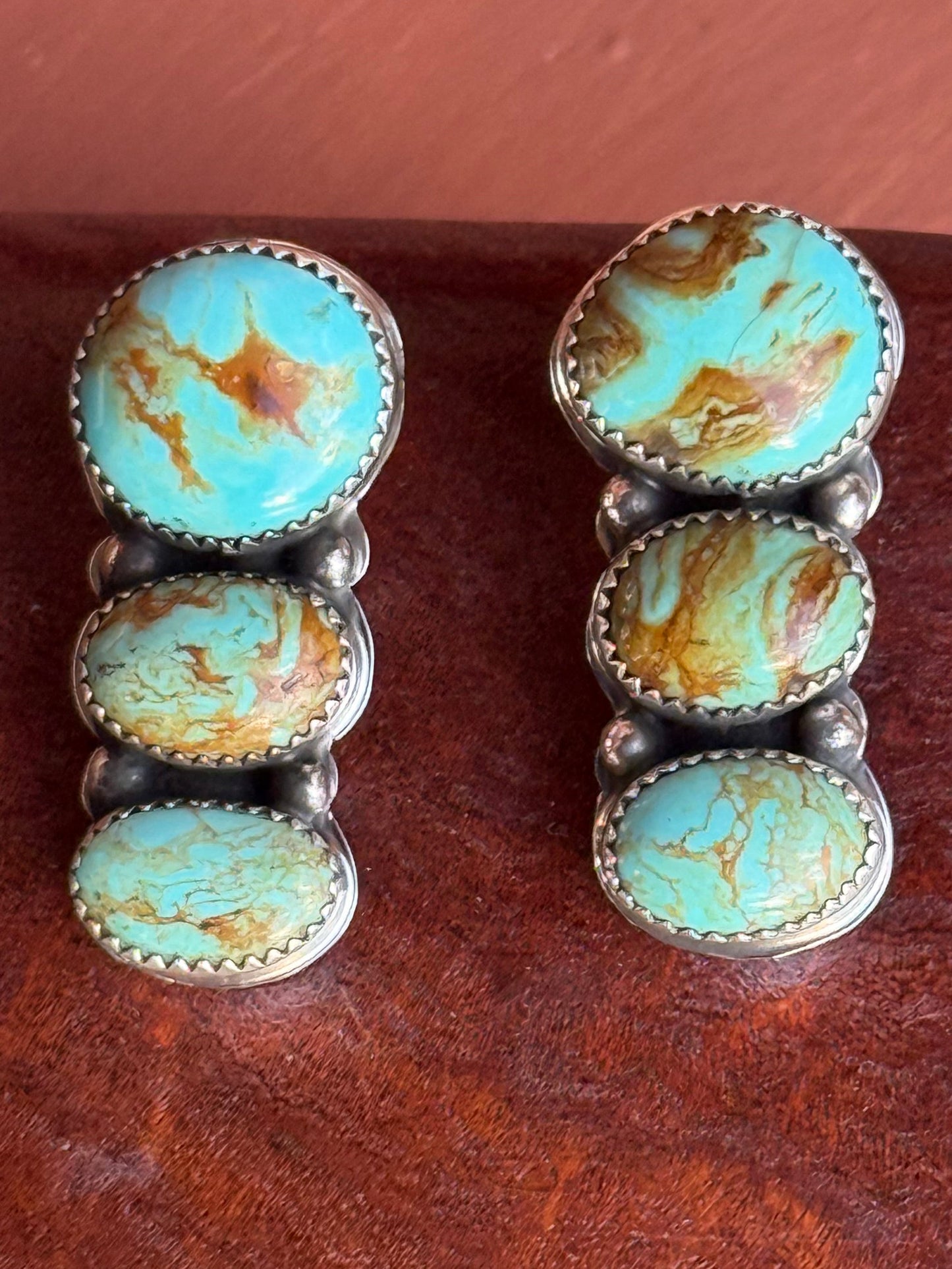 Navajo Handmade Kingman Turquoise Three Stone Stud