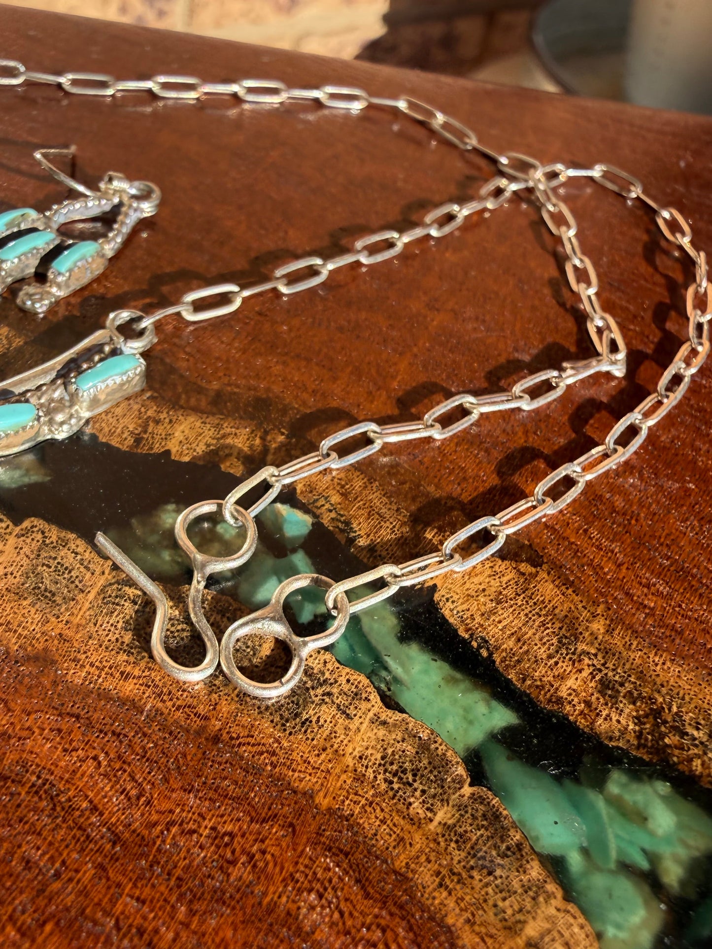 Handmade Zuni Kingman Needle Point Necklace with Earrings