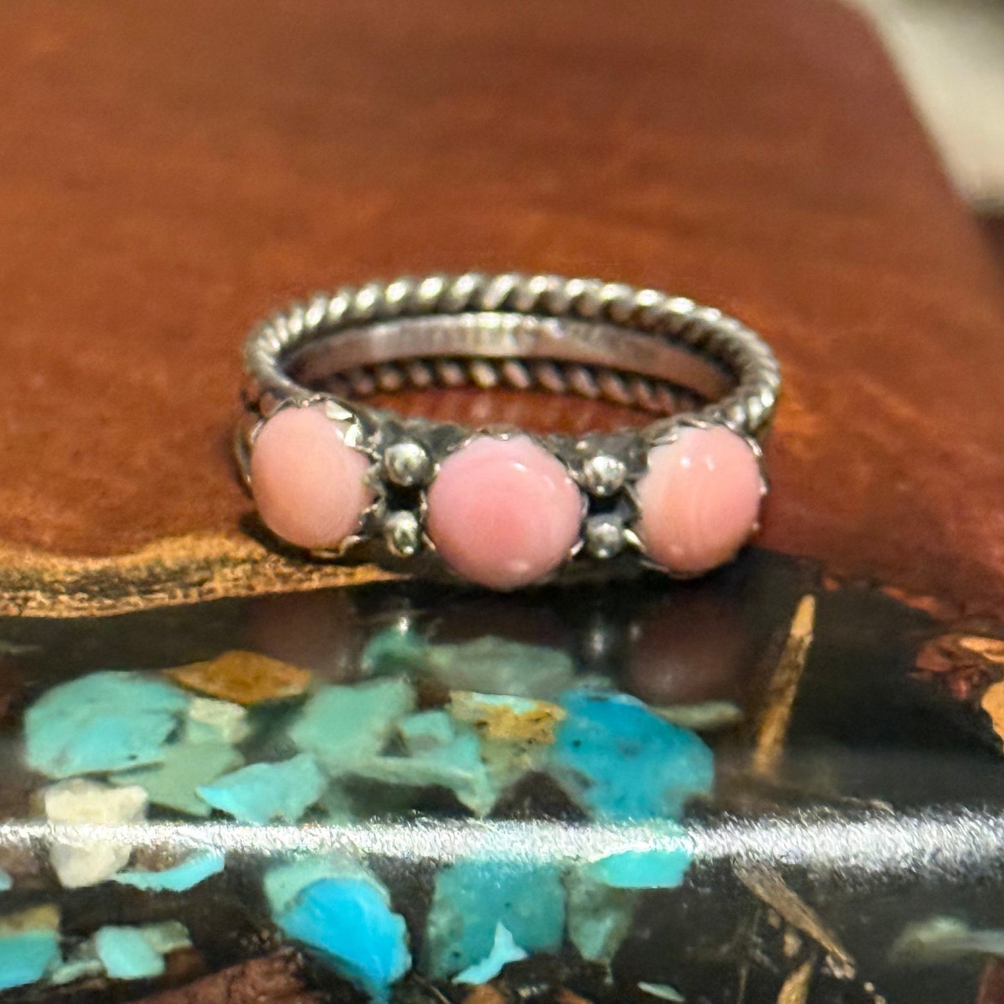 Navajo Handmade Pink Conch Ring Set in Sterling Silver Made by Ray King