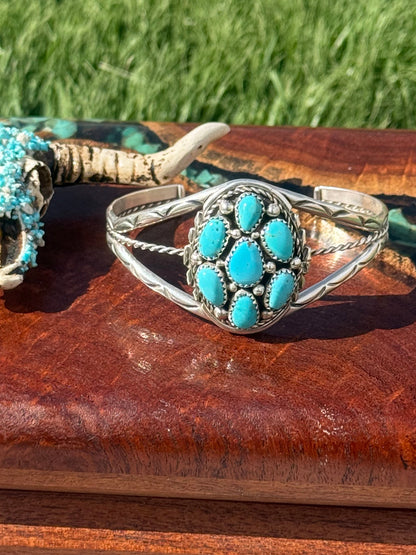 Navajo Handmade Kingman Turquoise Cluster Bracelet